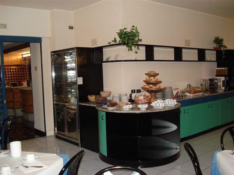 Hi Hotels Riva Del Garda Ngoại thất bức ảnh